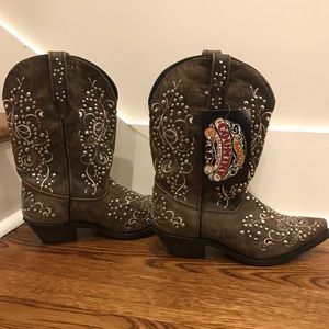 Cowgirl/cowboy boots